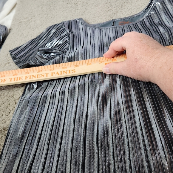 Girls' Short Sleeve Pleated Party Top - Cat & Jack Gunmetal Gray M - Picture 9 of 12